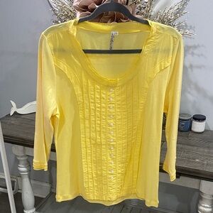 Lulu-B Yellow Blouse with Button Detail
